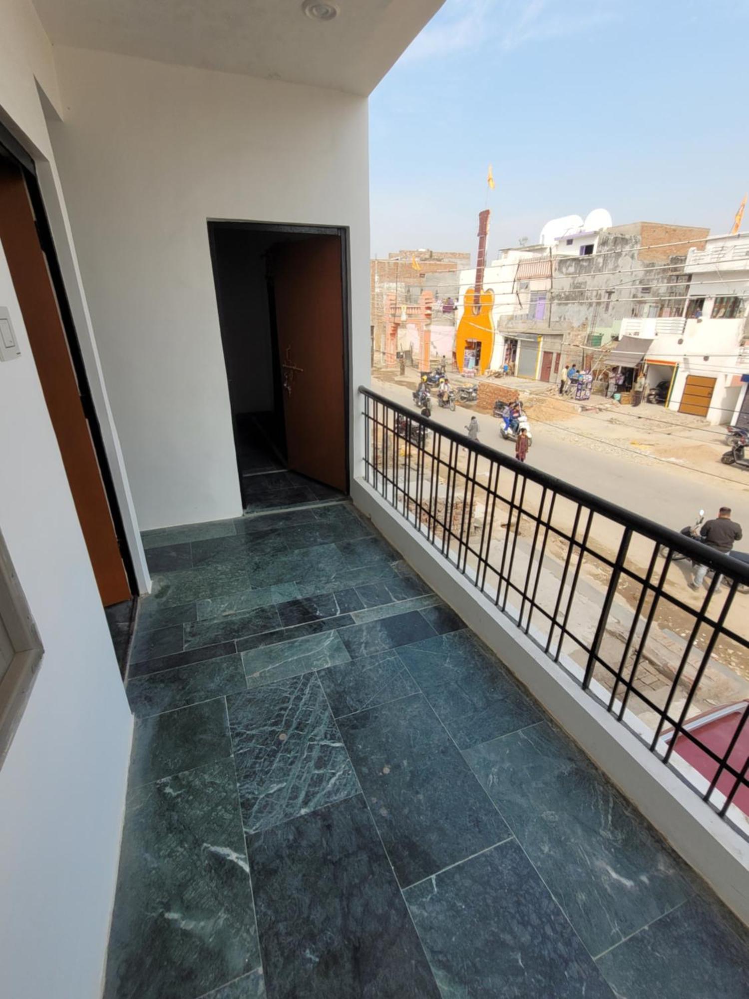 Pushpa Vatika Otel Faizābād Dış mekan fotoğraf