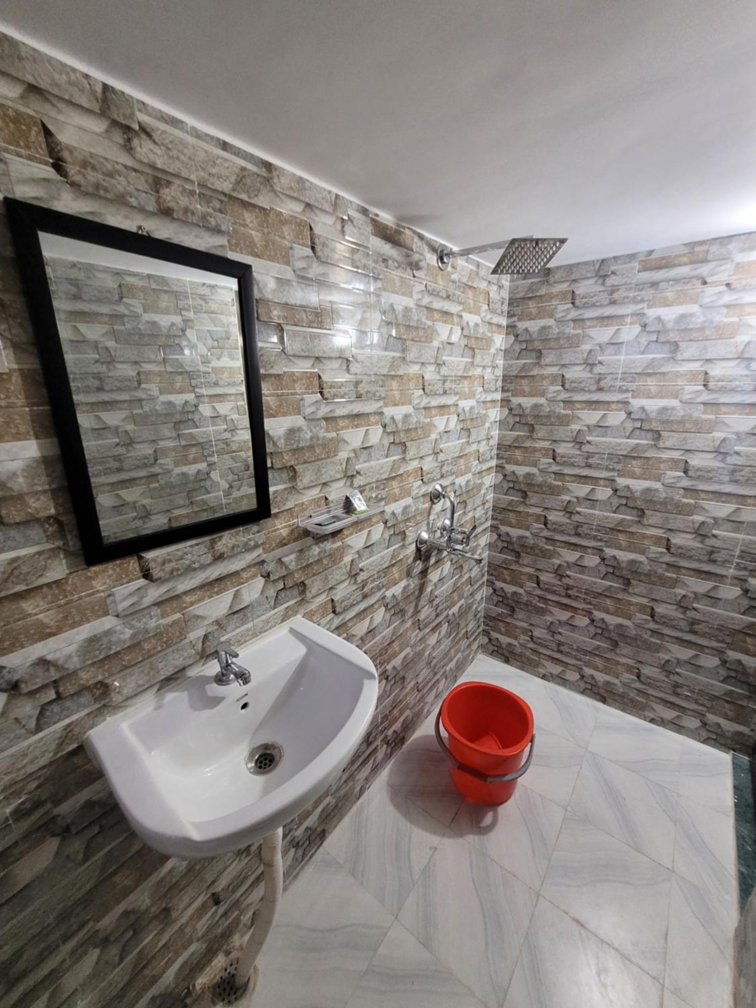 Pushpa Vatika Otel Faizābād Dış mekan fotoğraf